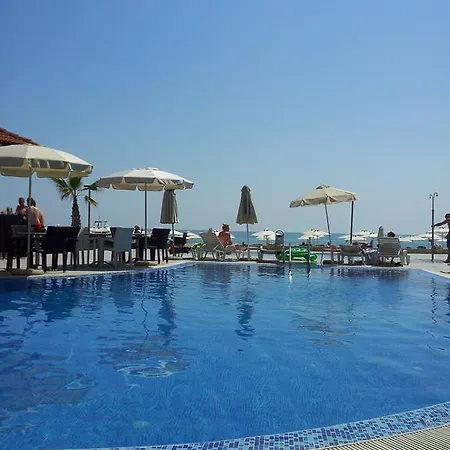 In Beach Апартамент