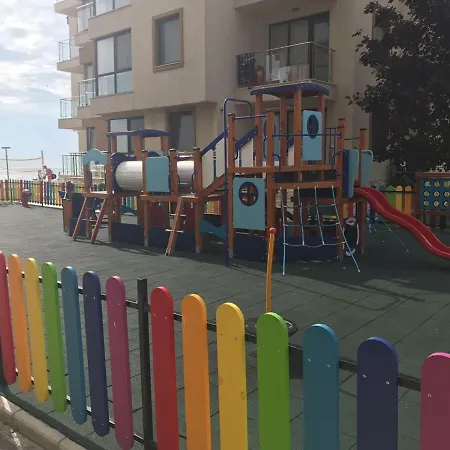 In Beach Обзор